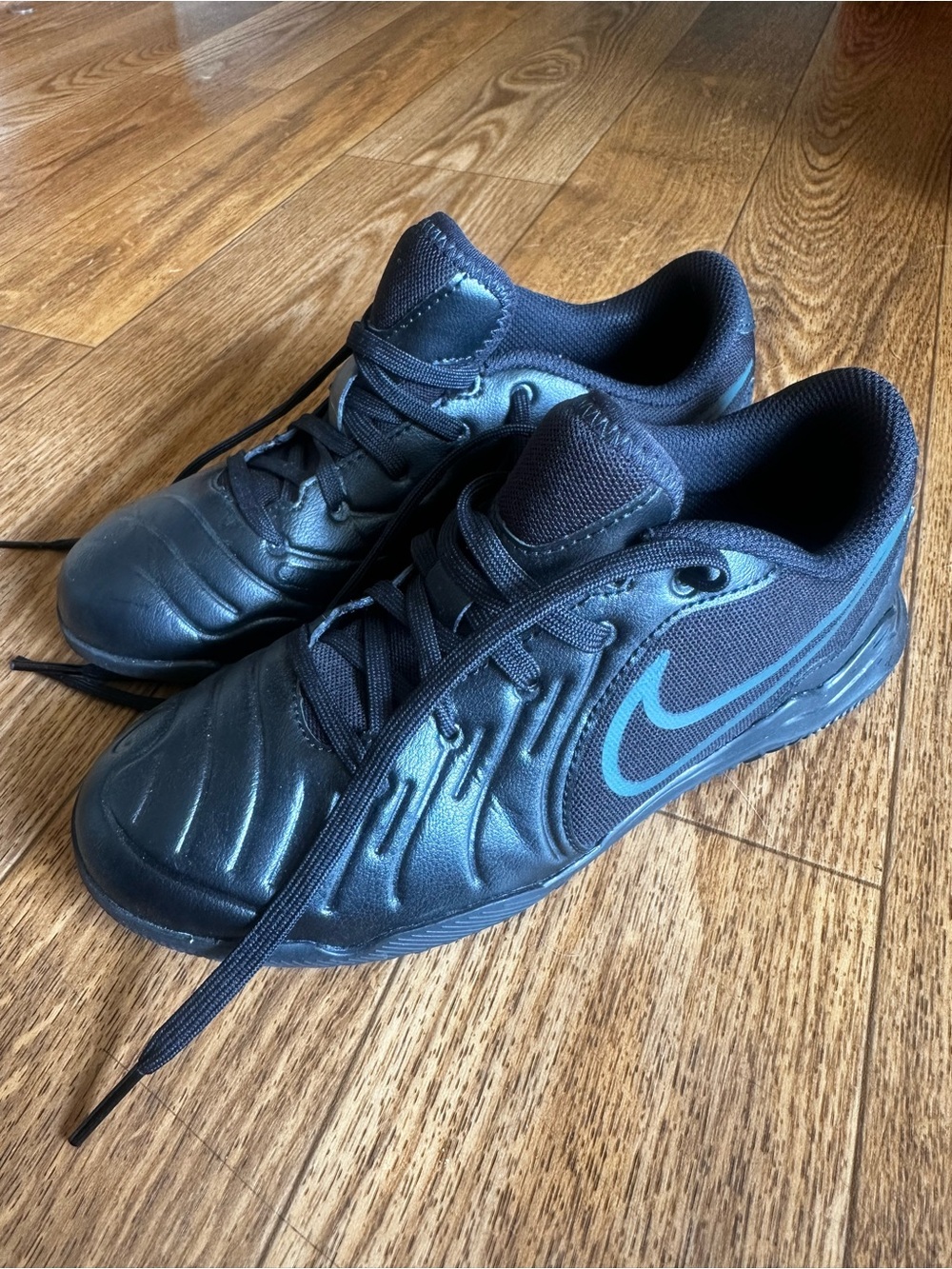 New Nike Jr tiempo legend 10 club Black Indoor Soccer Shoes